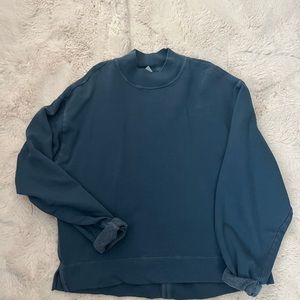 Old navy blue crew neck shirt size small